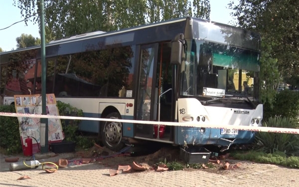 Íéletet hoztak a buszbaleset ügyében